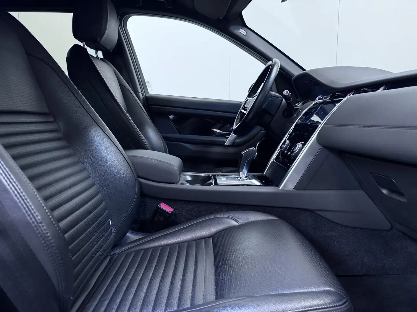 Land Rover Discovery Sport 2.0d AWD Autom. - Airco - Carplay - Topstaat! 1... Noir - 2