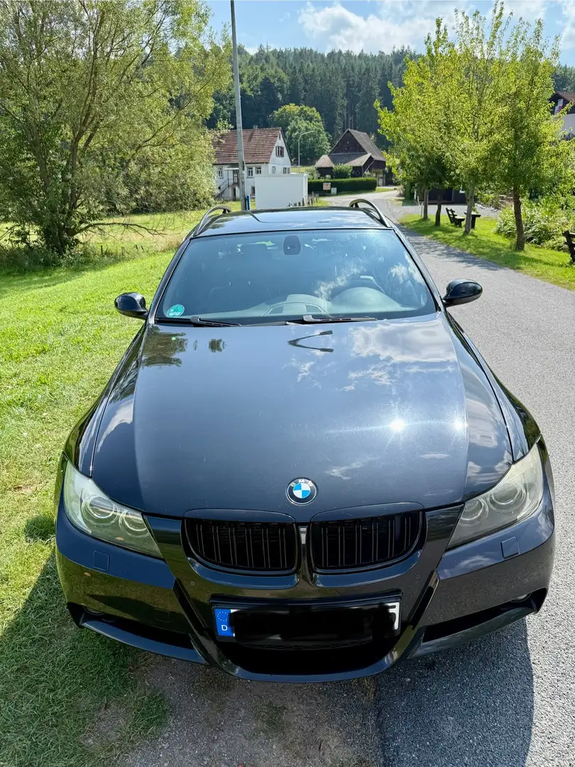 BMW 330 3er Touring Diesel 330xd DPF Touring Aut. Schwarz - 2