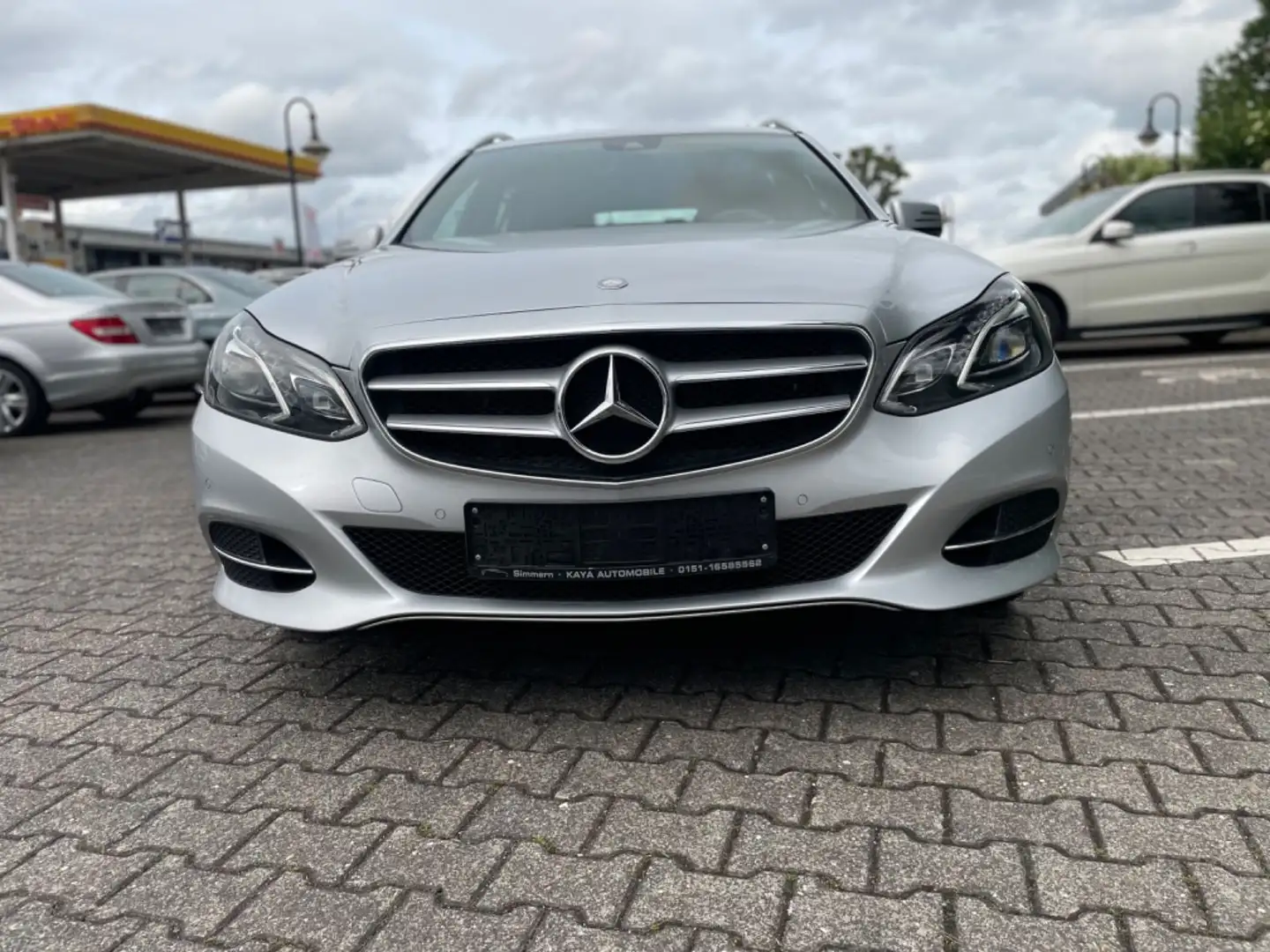 Mercedes-Benz E 220 BlueTec 4Matic Avantgarde Silber - 2