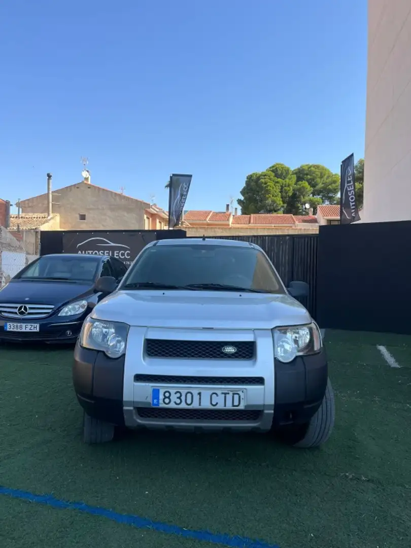 Land Rover Freelander 2.0Td4 HSE Серый - 2