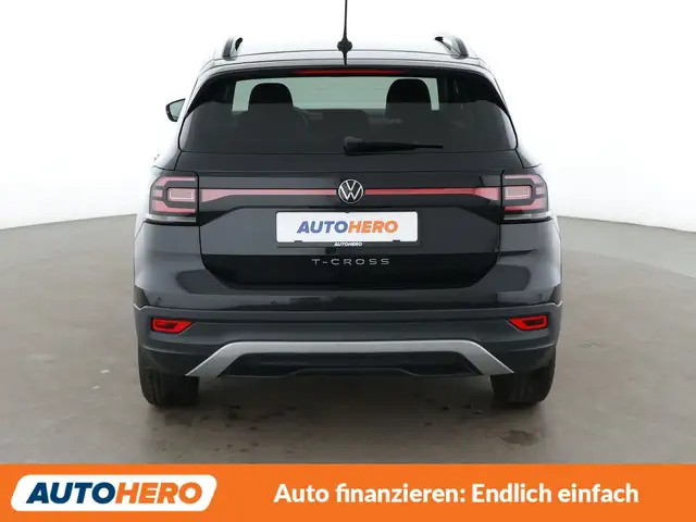 Volkswagen T-Cross view 5