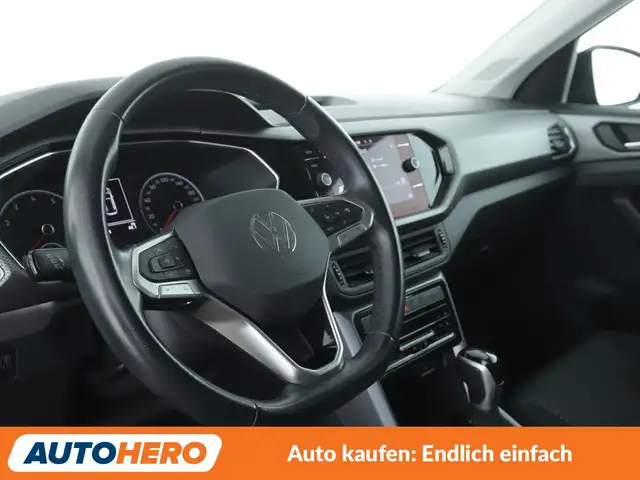 Volkswagen T-Cross view 11