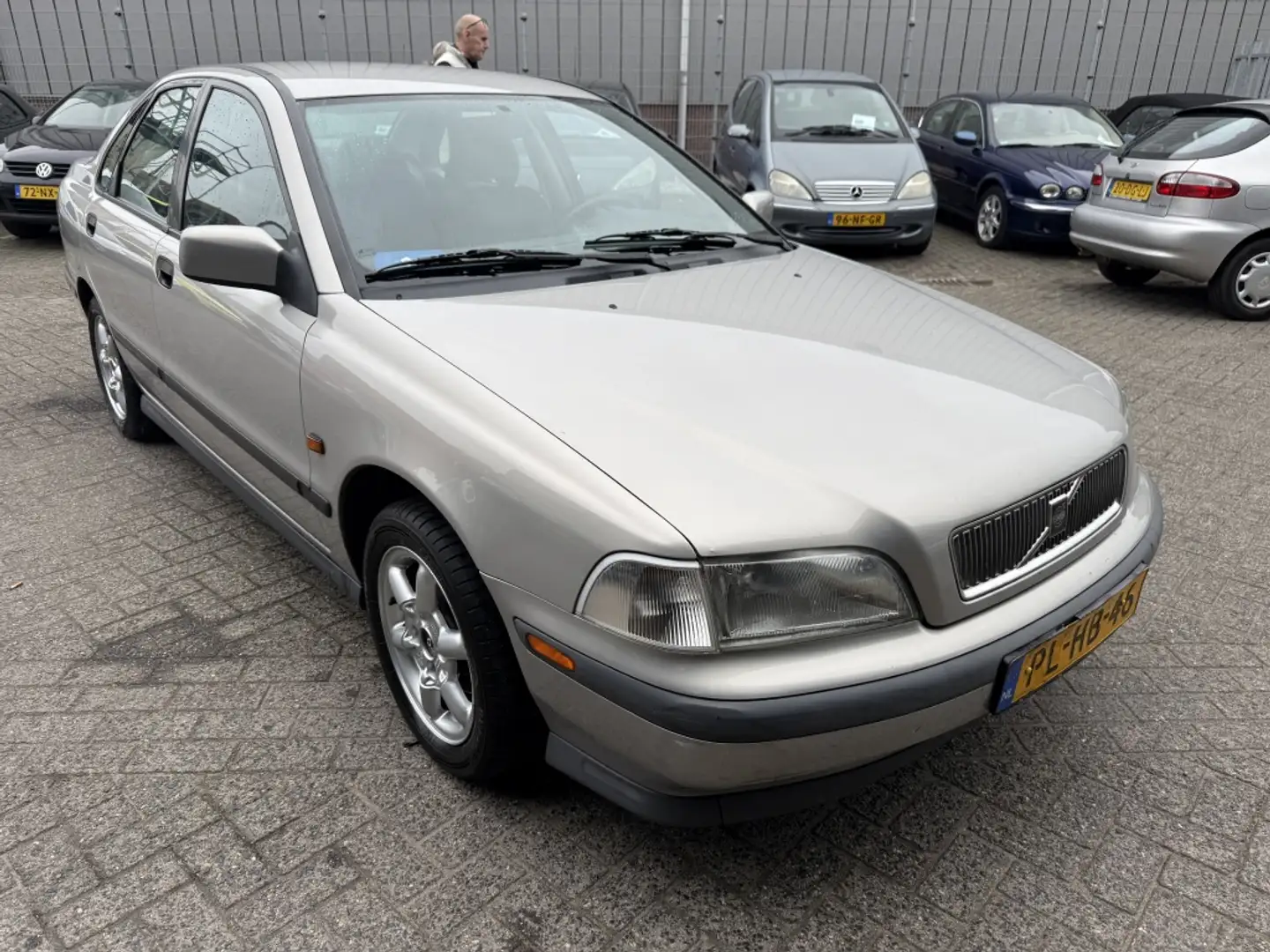 Volvo S40 1.8 Comfort Grijs - 2