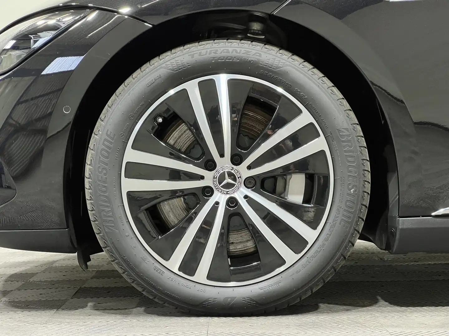 Mercedes-Benz EQE 350 Electric Art Premium Airmatic+AHK+22kW ! Noir - 2