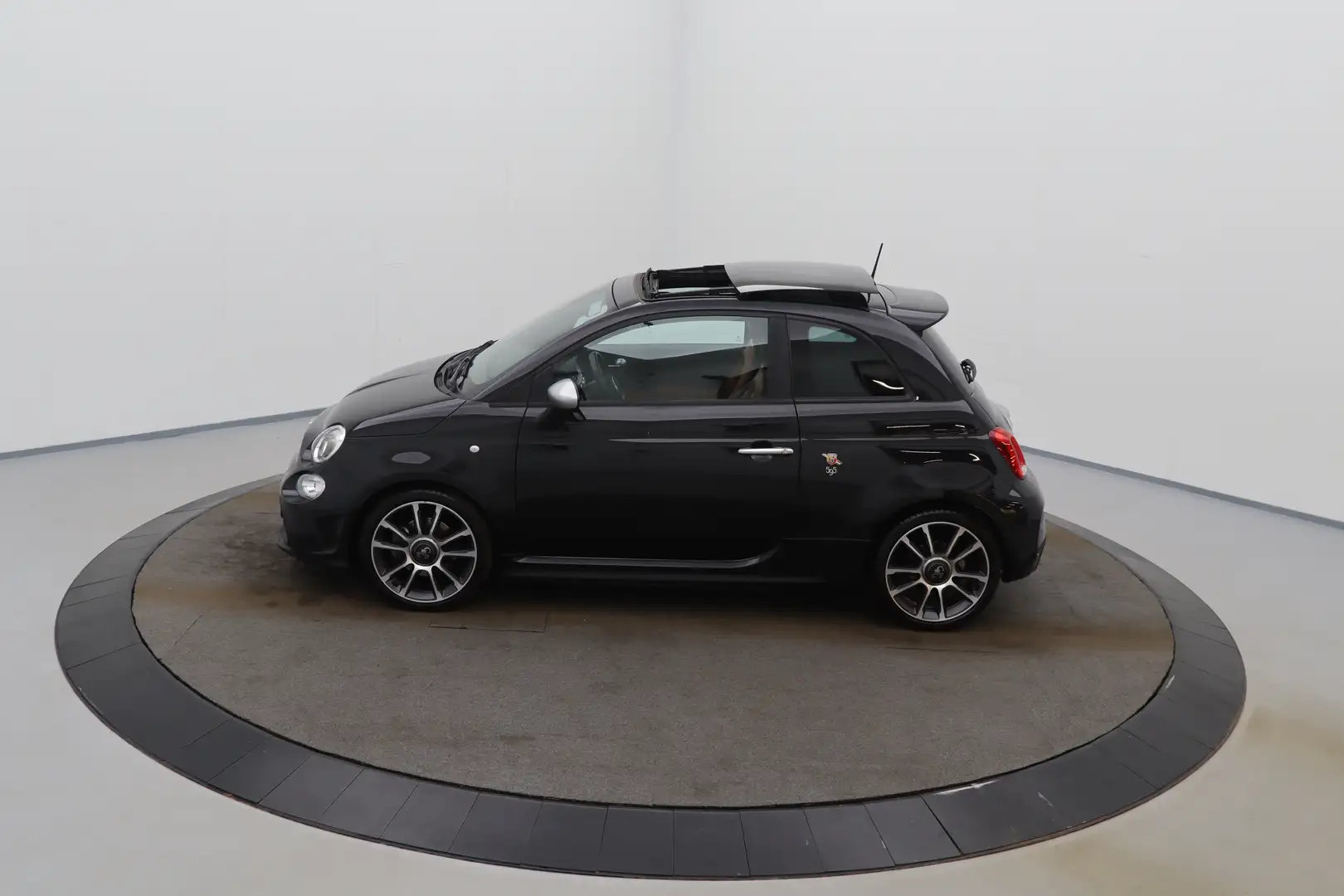 Abarth 595 Turismo 500 1.4 T-Jet LEDER LED GPS PDC Pano Sportzetels Zwart - 1
