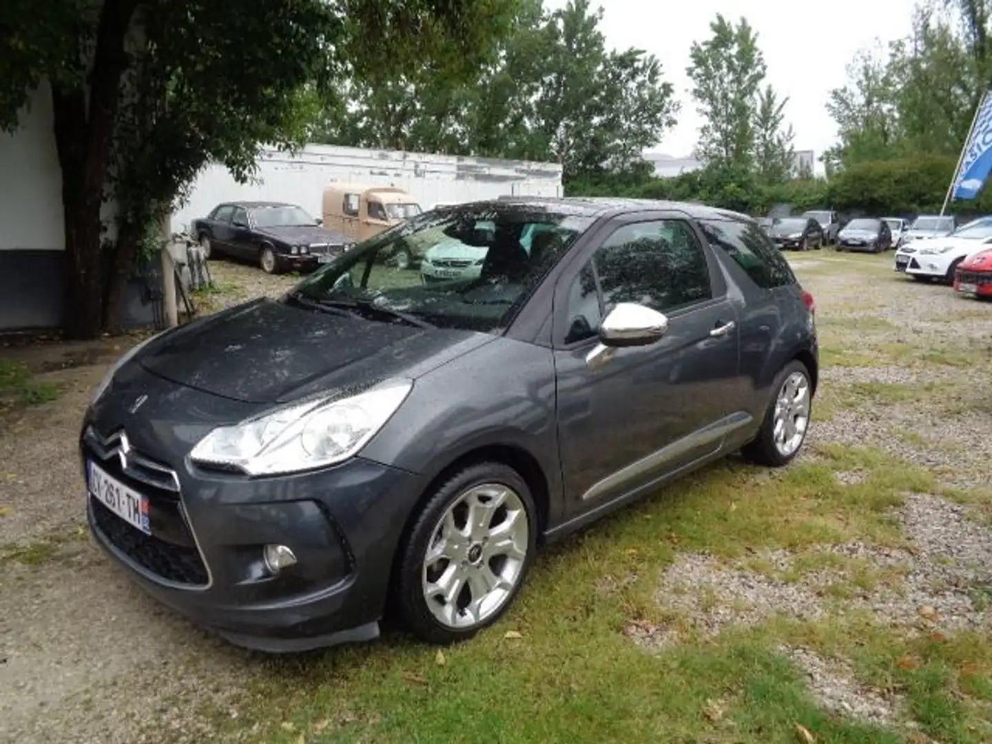 Citroen DS3 1.6 E-HDI90 AIRDREAM GRAPHIC ART Gris - 1