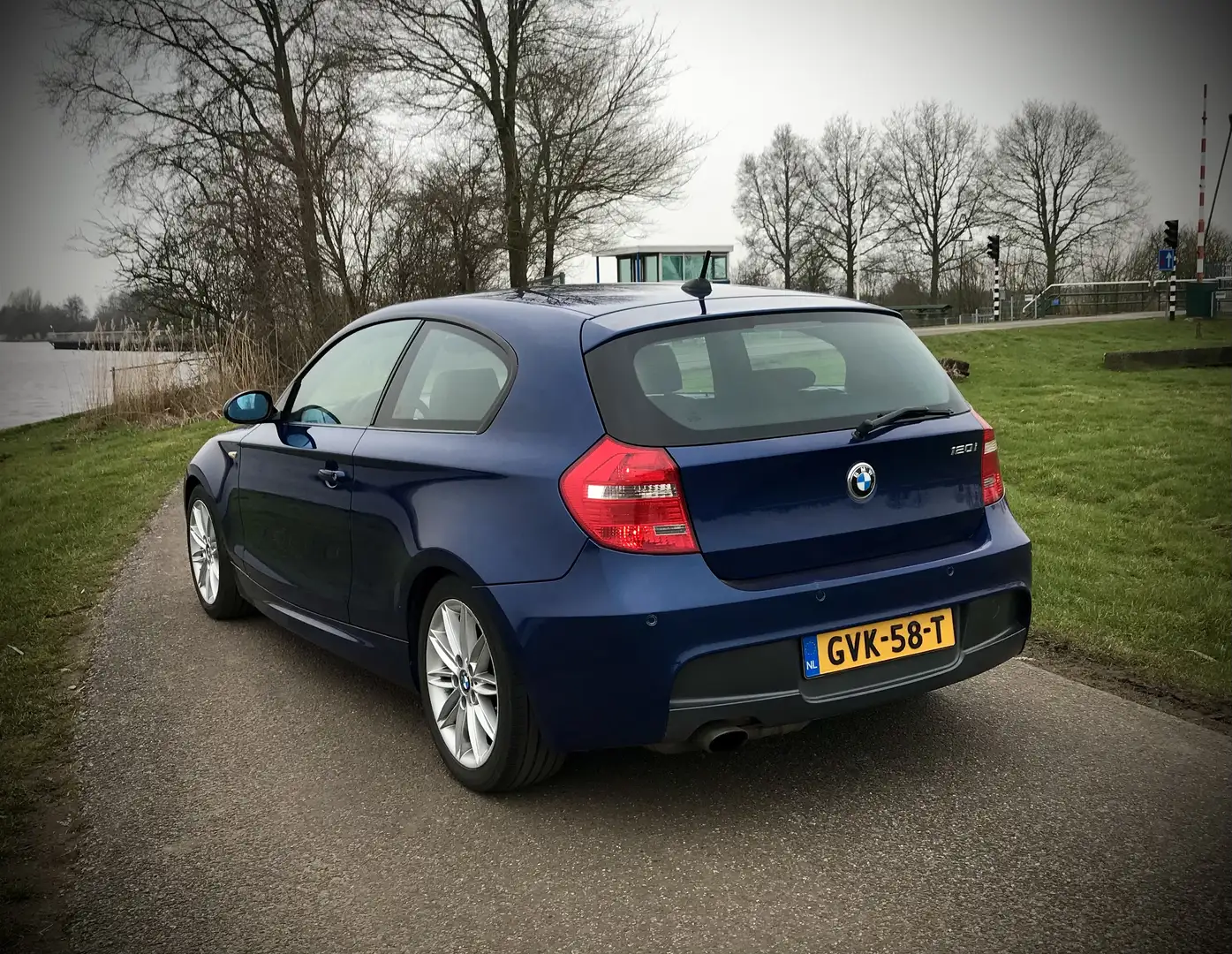 BMW 120 BMW E81 - 120i - 170pk - M-Pakket - LeMans Blue Blauw - 2