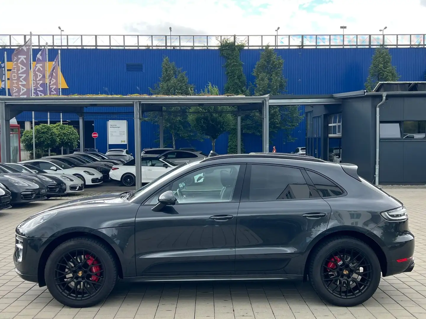 Porsche Macan GTS *PANO-AHK-360-ACC-18WEGE-BOSE-CHRONO* Grau - 2