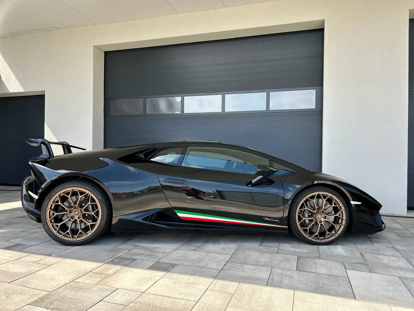 Lamborghini Huracán Huracan Performante 640 Чорний - 2