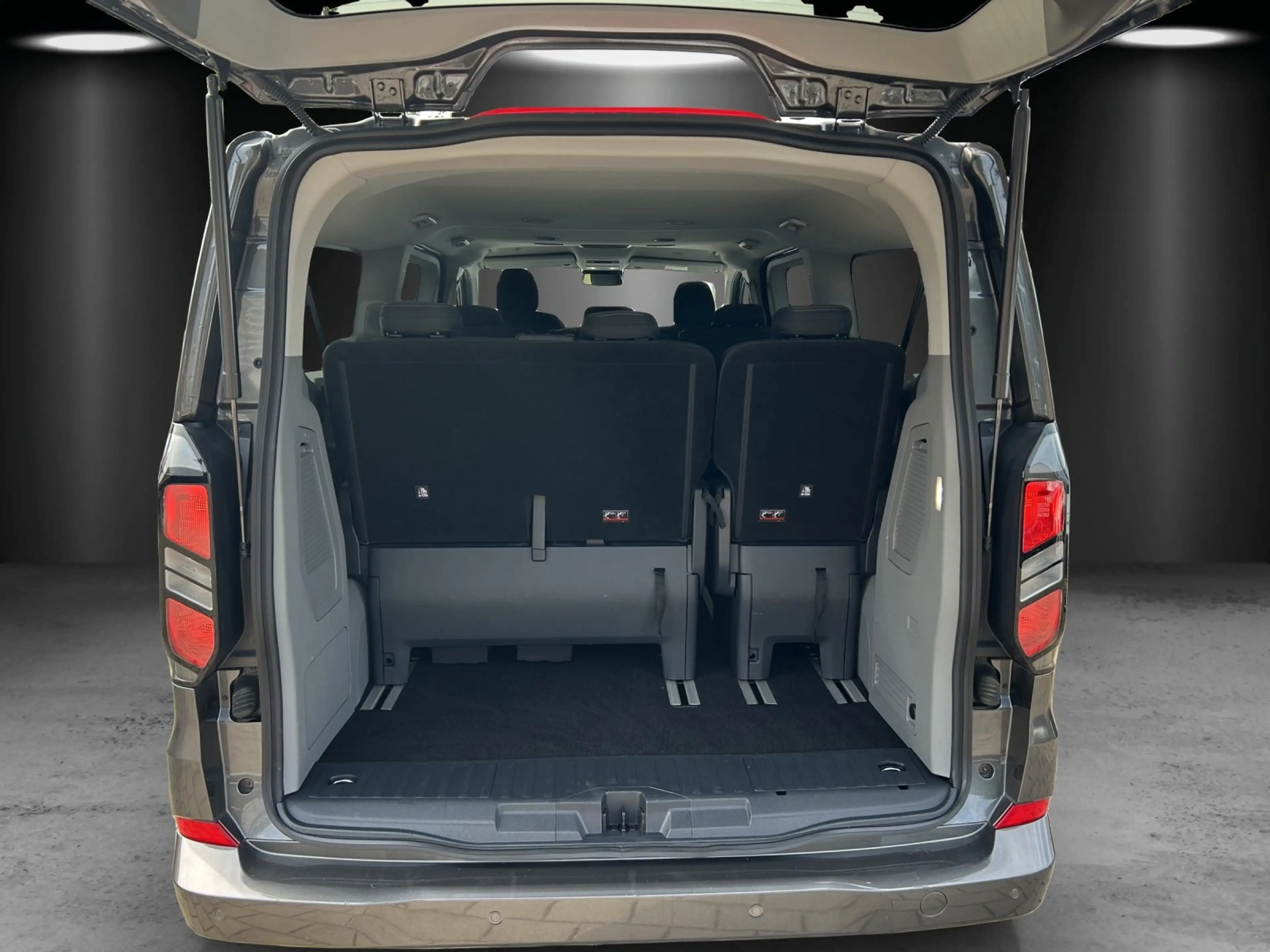 Ford Tourneo Custom Titanium 320 L2 EcoBlue Automatik — photo 7