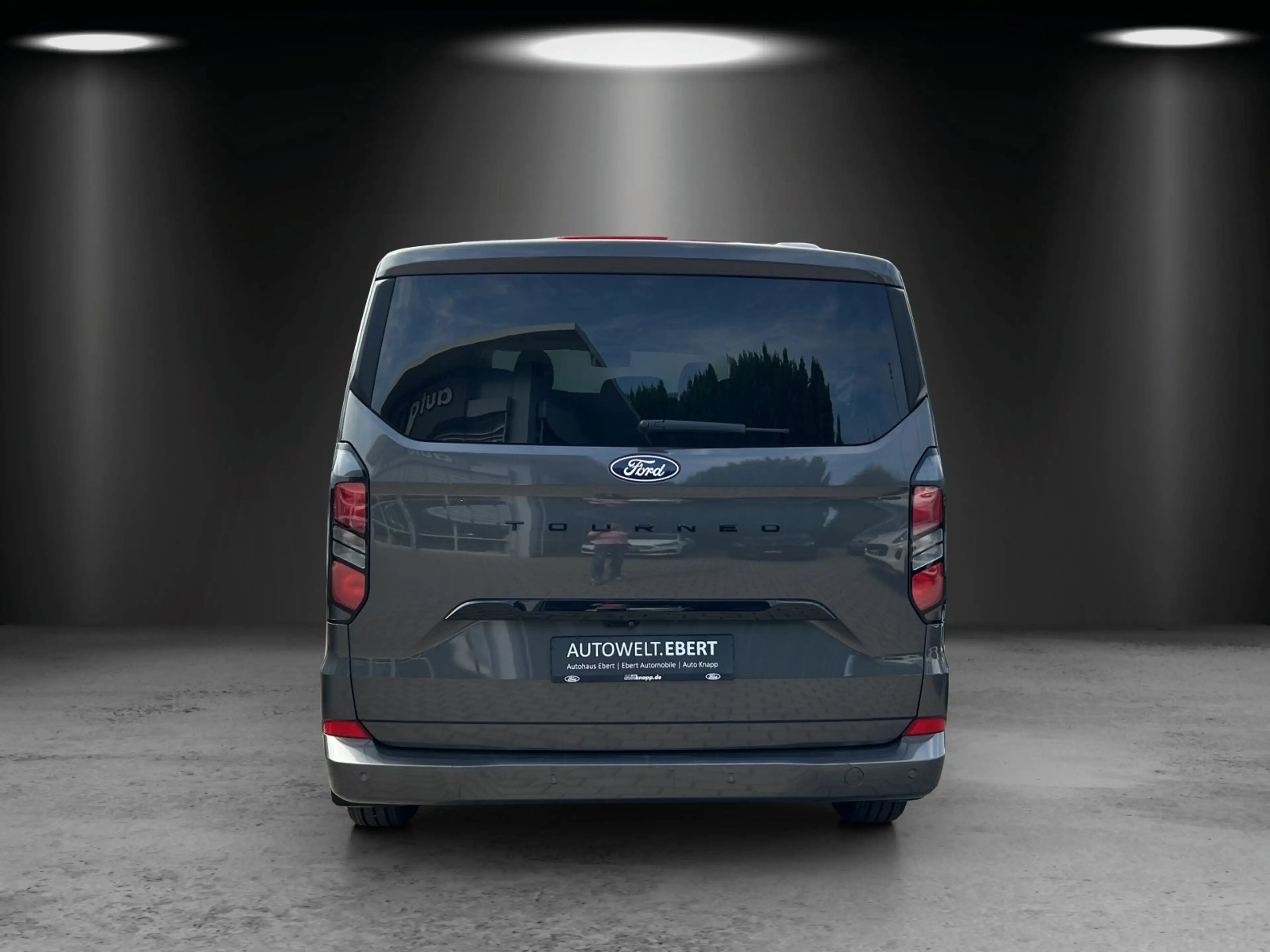 Ford Tourneo Custom Titanium 320 L2 EcoBlue Automatik — photo 4