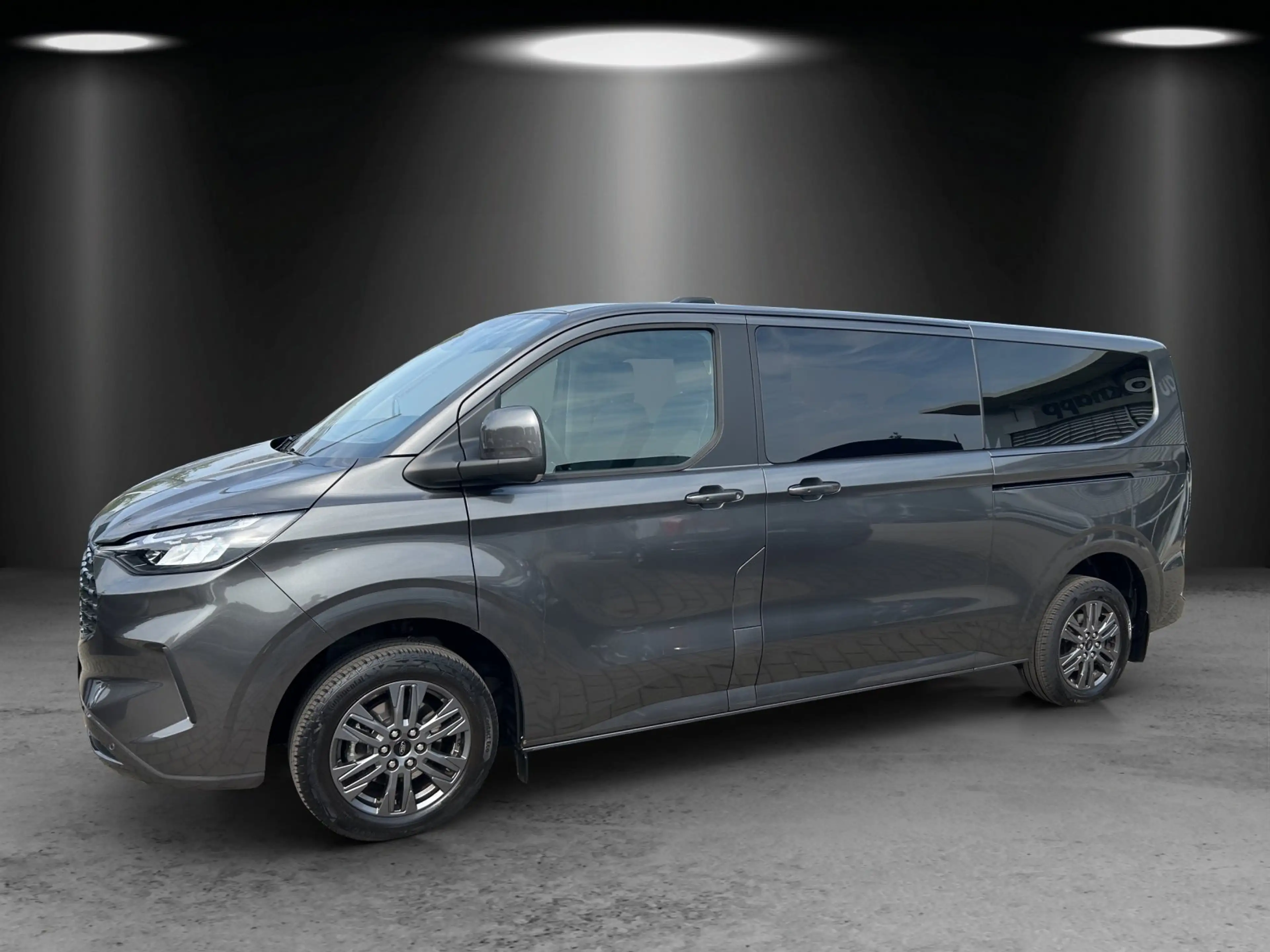Ford Tourneo Custom Titanium 320 L2 EcoBlue Automatik — photo 2