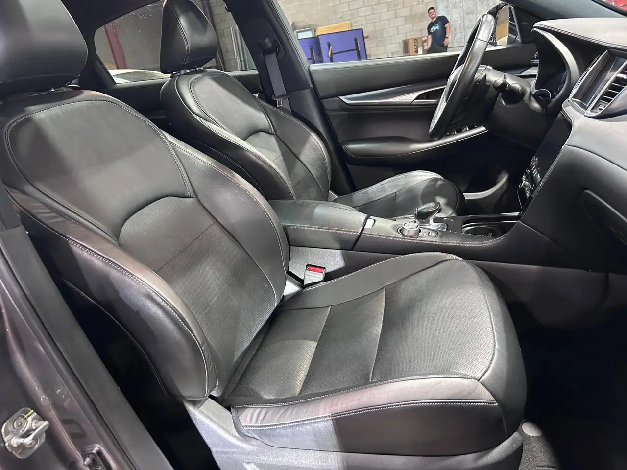 Infiniti QX55 снимка Infiniti QX55