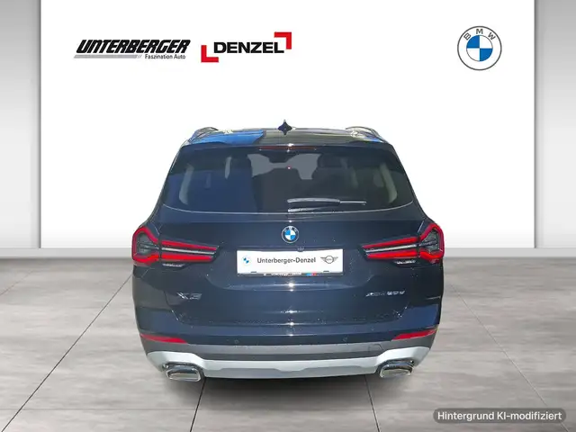 BMW X3 view 5