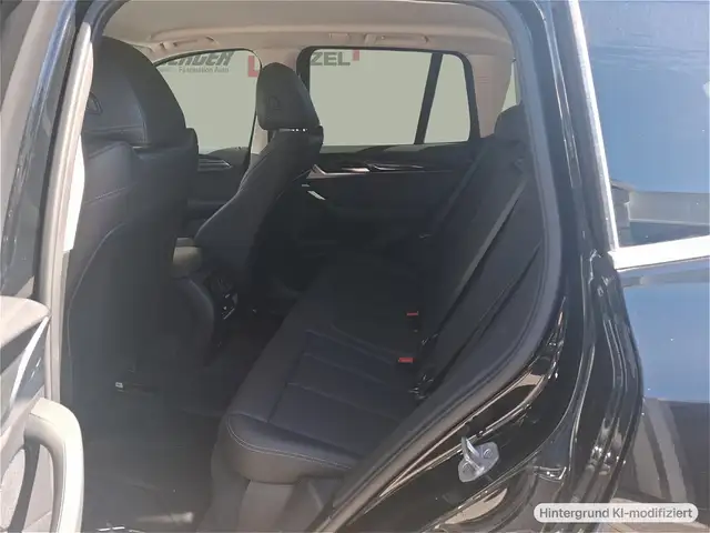 BMW X3 view 11