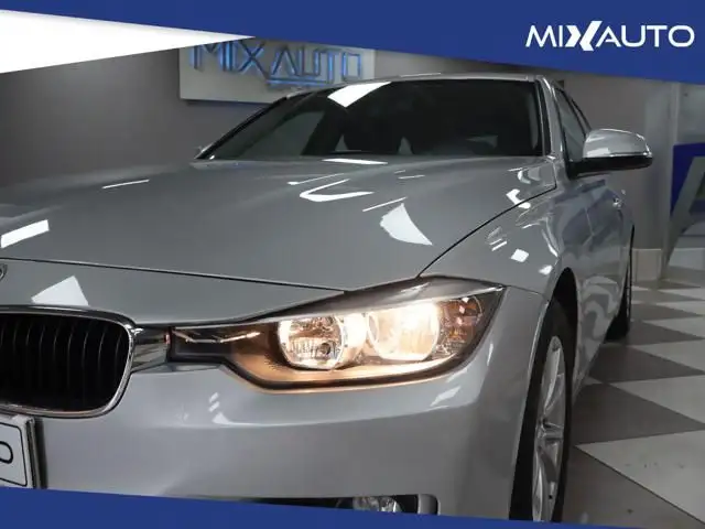 BMW 3 Series view 10