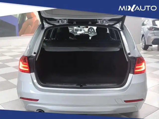 BMW 3 Series view 7