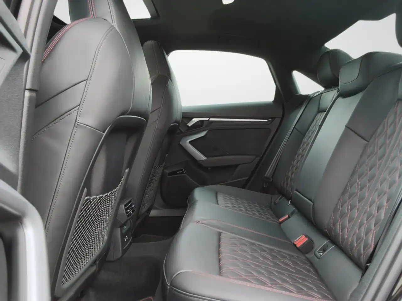 Audi S3 снимка Audi S3