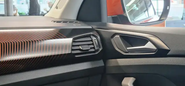 Volkswagen T-Cross view 15