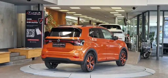 Volkswagen T-Cross view 6