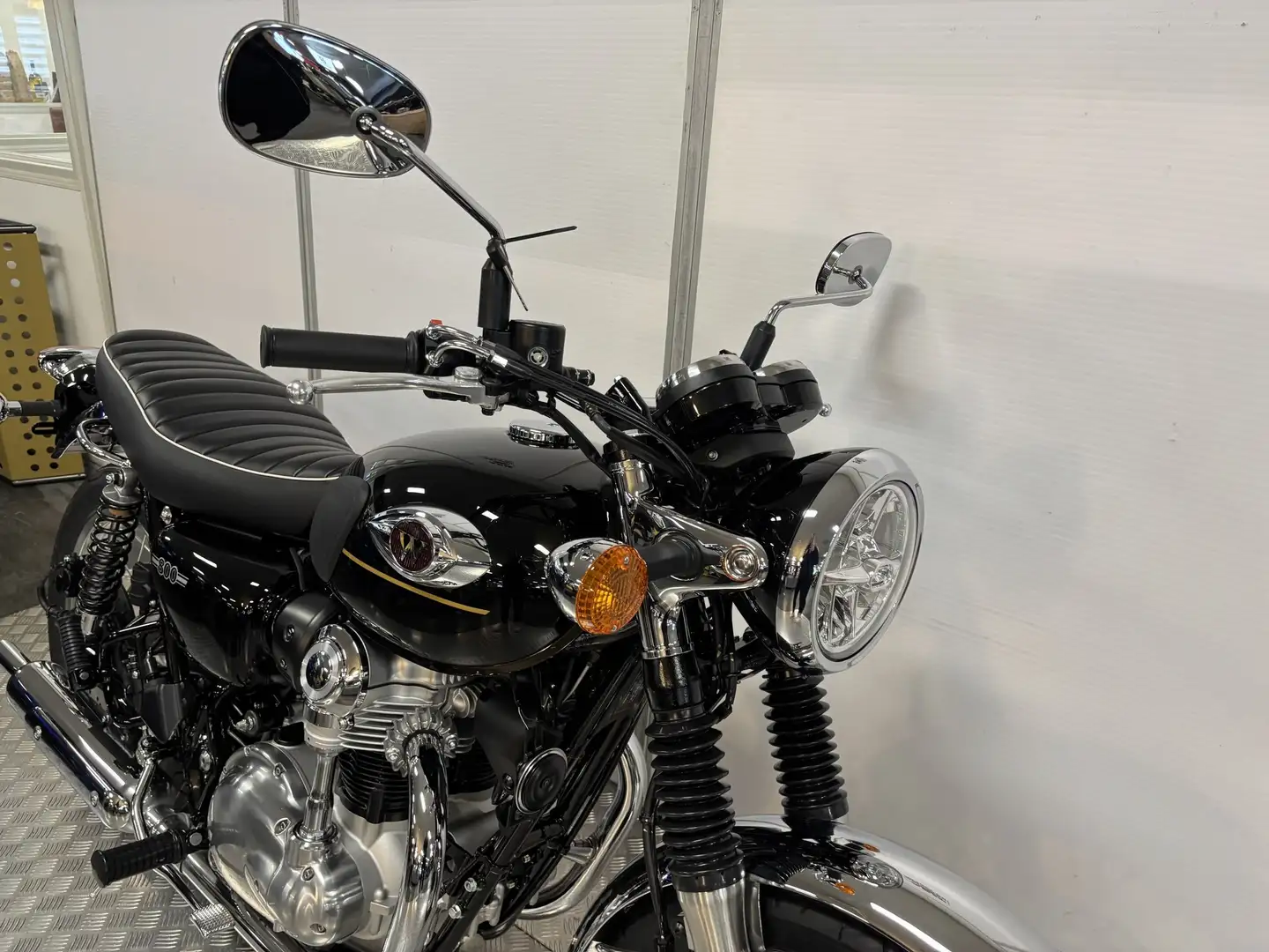 Kawasaki W 800 ABS Zlatá - 2