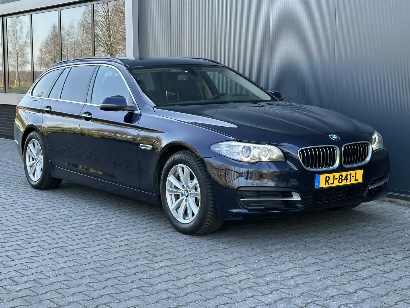 BMW 525 5-serie Touring 525XD High Executive Leder - LCI - Blauw - 2