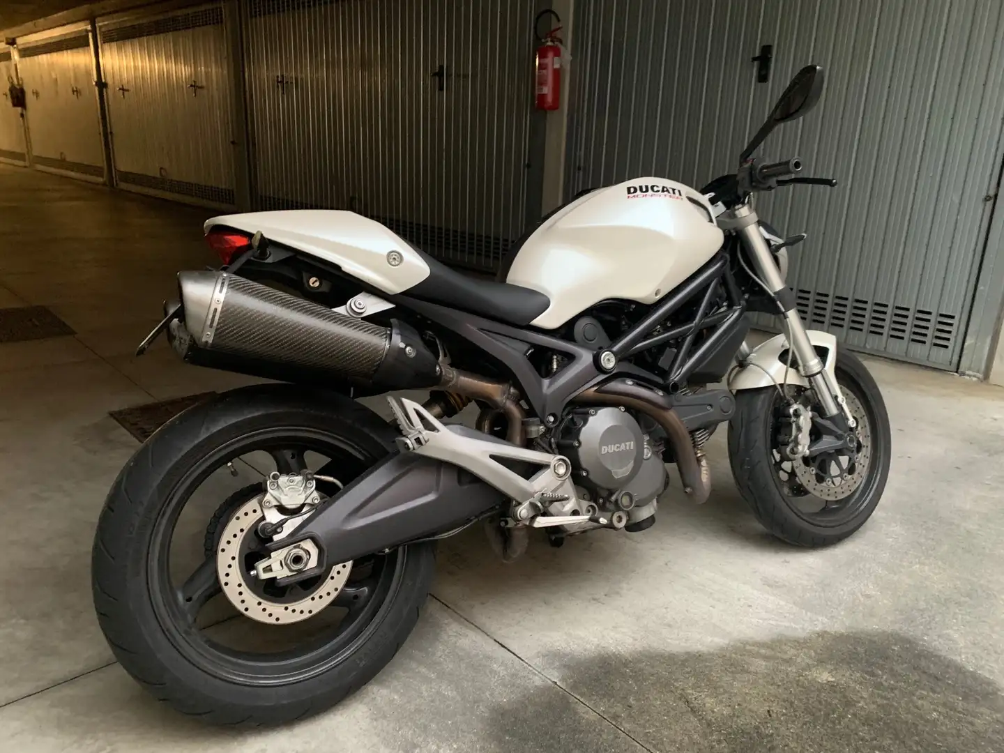 Ducati Monster 696 plus Fehér - 1