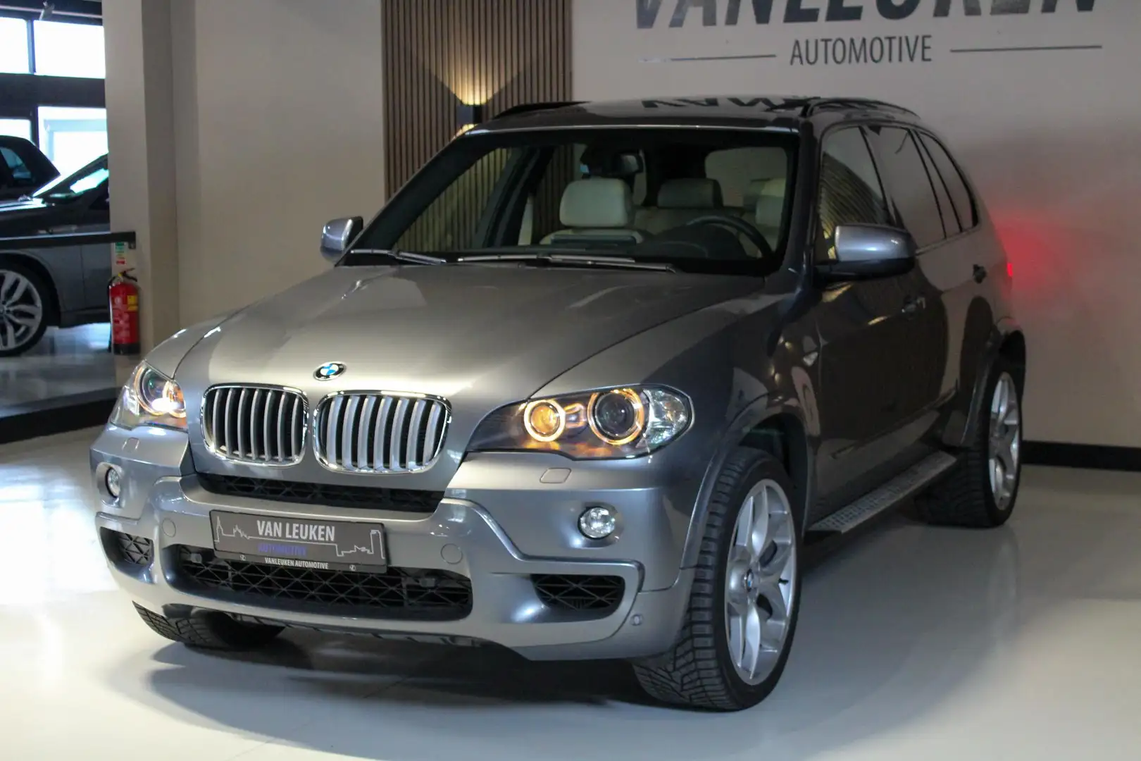 BMW X5 xDrive48i High Executive Youngtimer 34.950 EX BTW Gris - 2