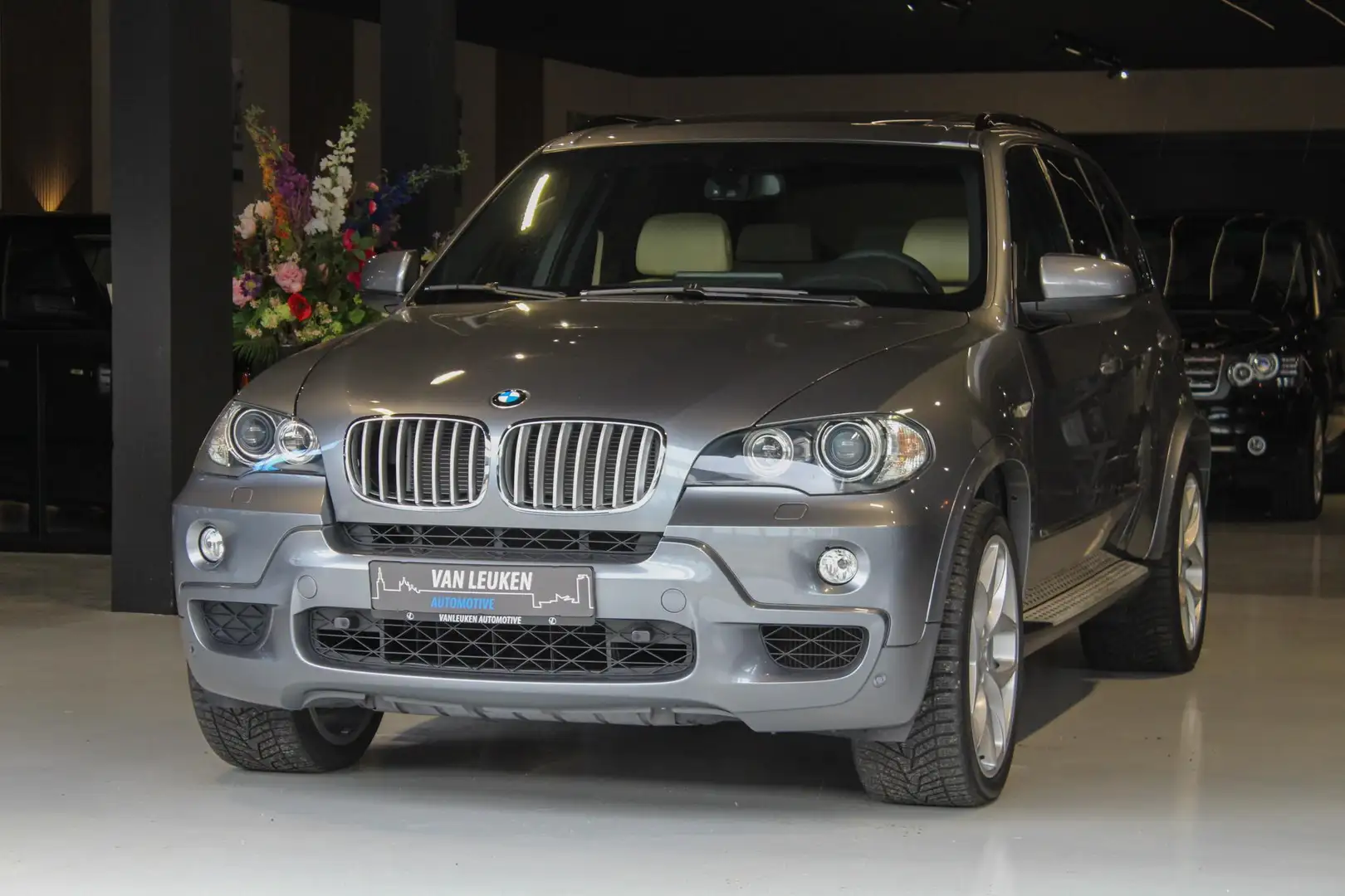 BMW X5 xDrive48i High Executive Youngtimer 34.950 EX BTW Grau - 2