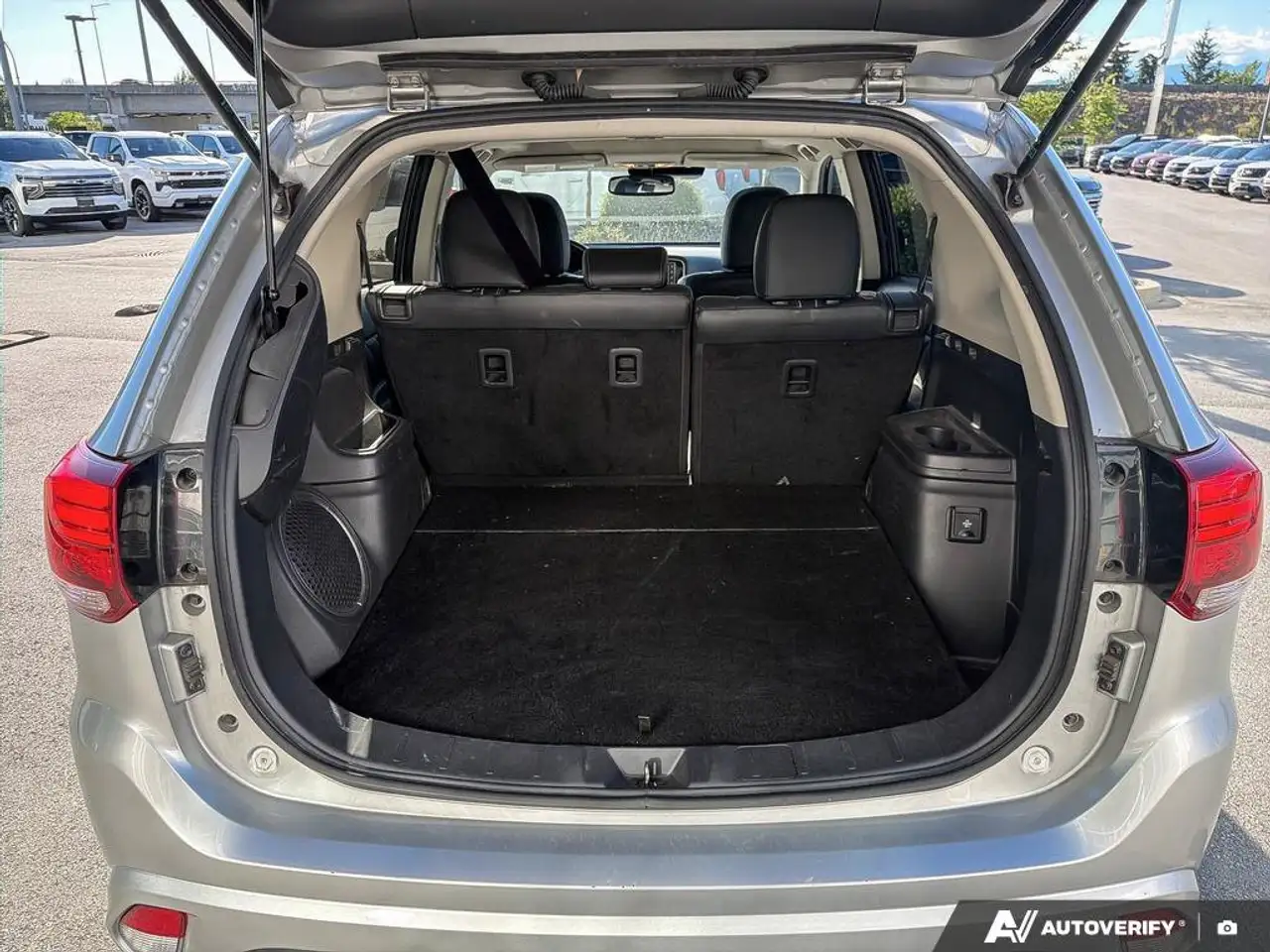 Mitsubishi Outlander photo Mitsubishi Outlander