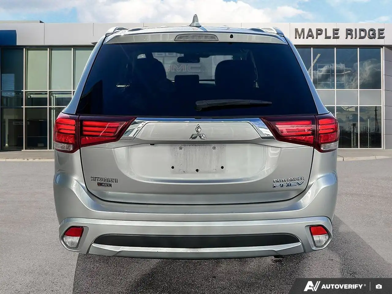 Mitsubishi Outlander photo Mitsubishi Outlander