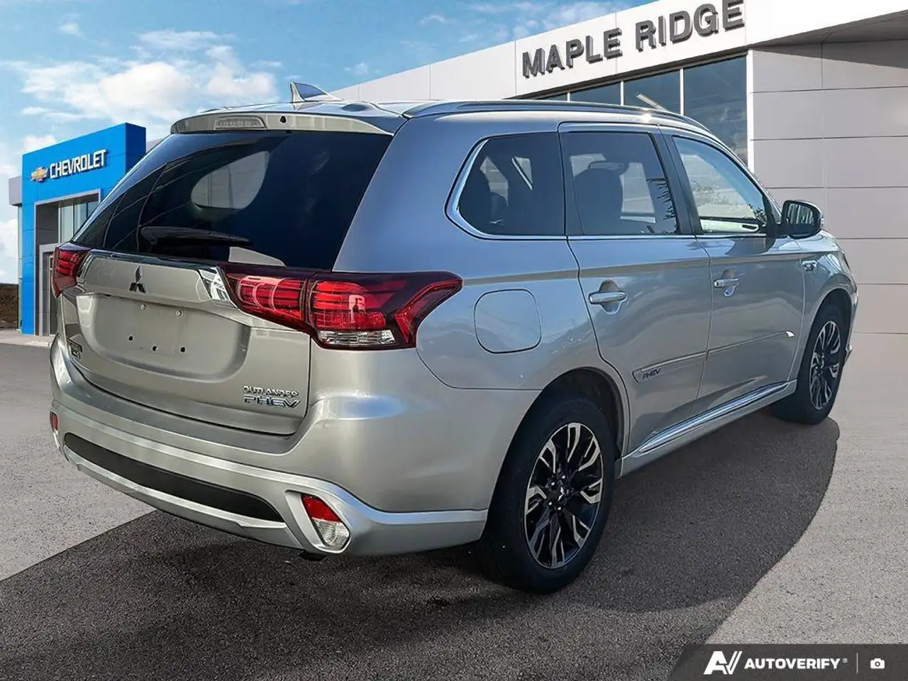 Mitsubishi Outlander photo Mitsubishi Outlander