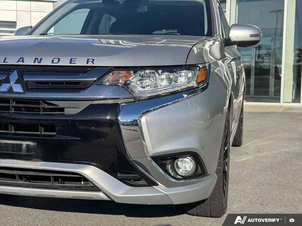 Mitsubishi Outlander photo Mitsubishi Outlander