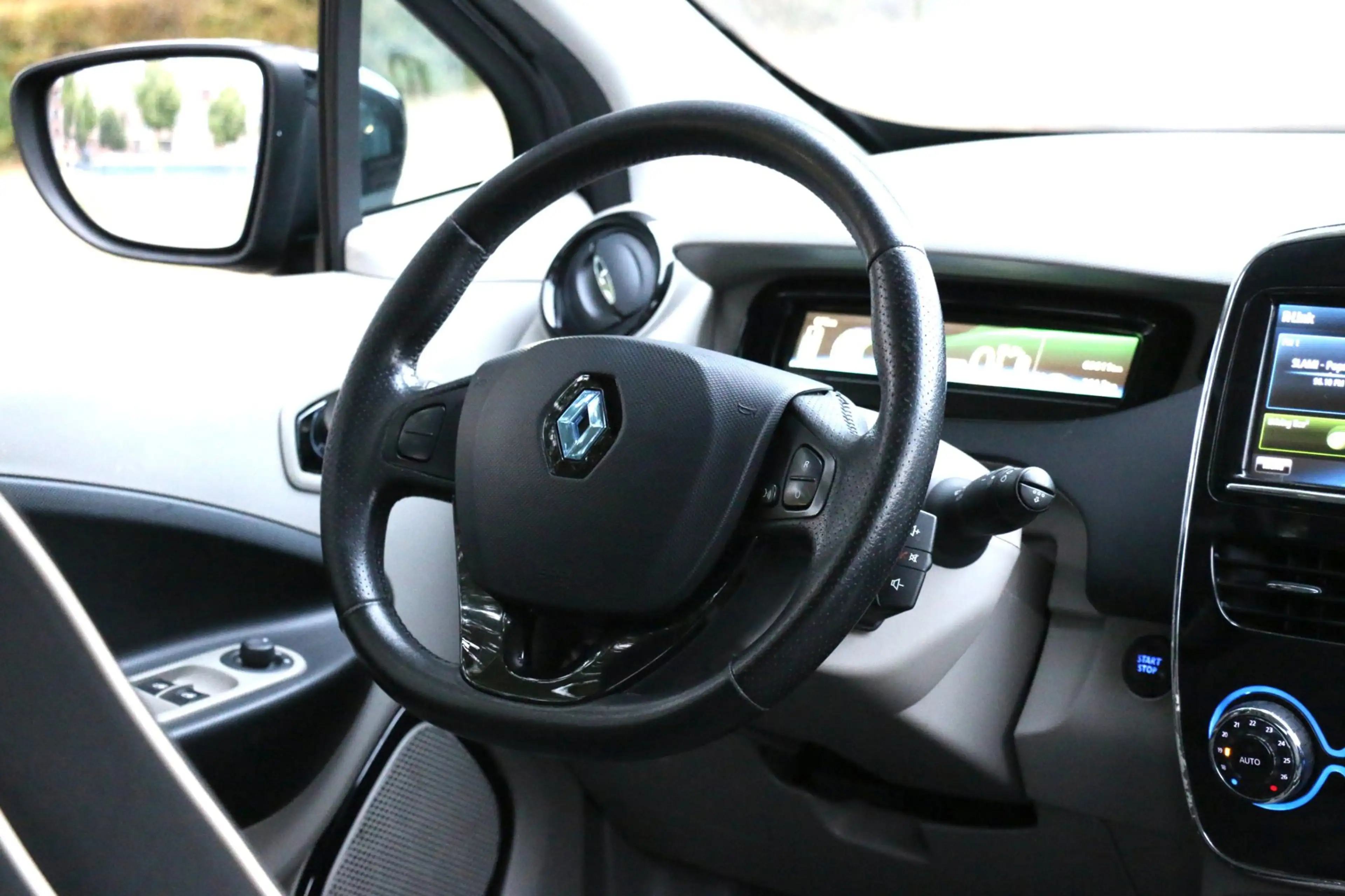 Renault ZOE Q210 Zen incl Accu ZWART Quickcharge 22 kWh koop A — photo 4