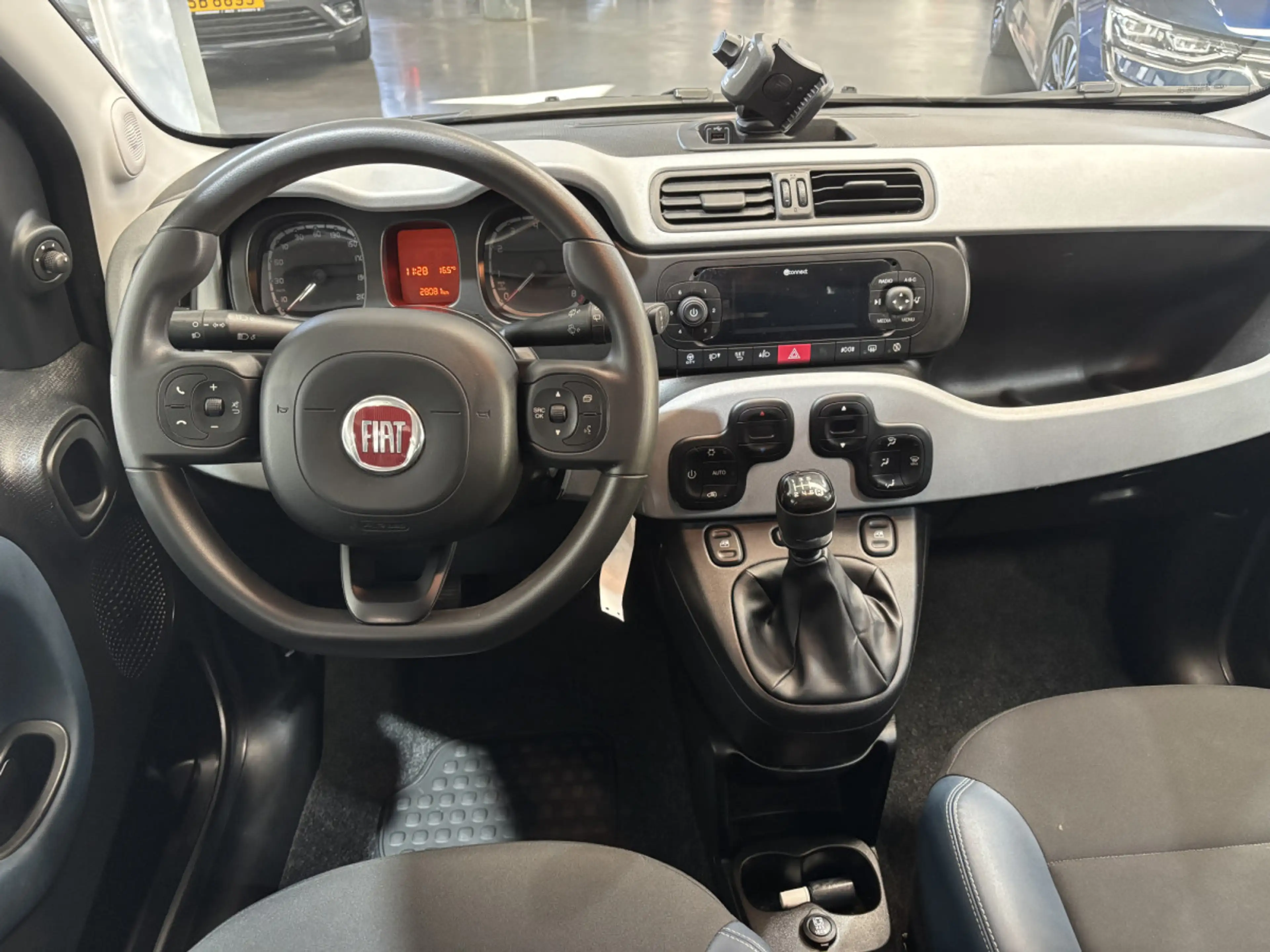 Fiat New Panda Cross City 1.0 Mild-Hybrid — photo 11