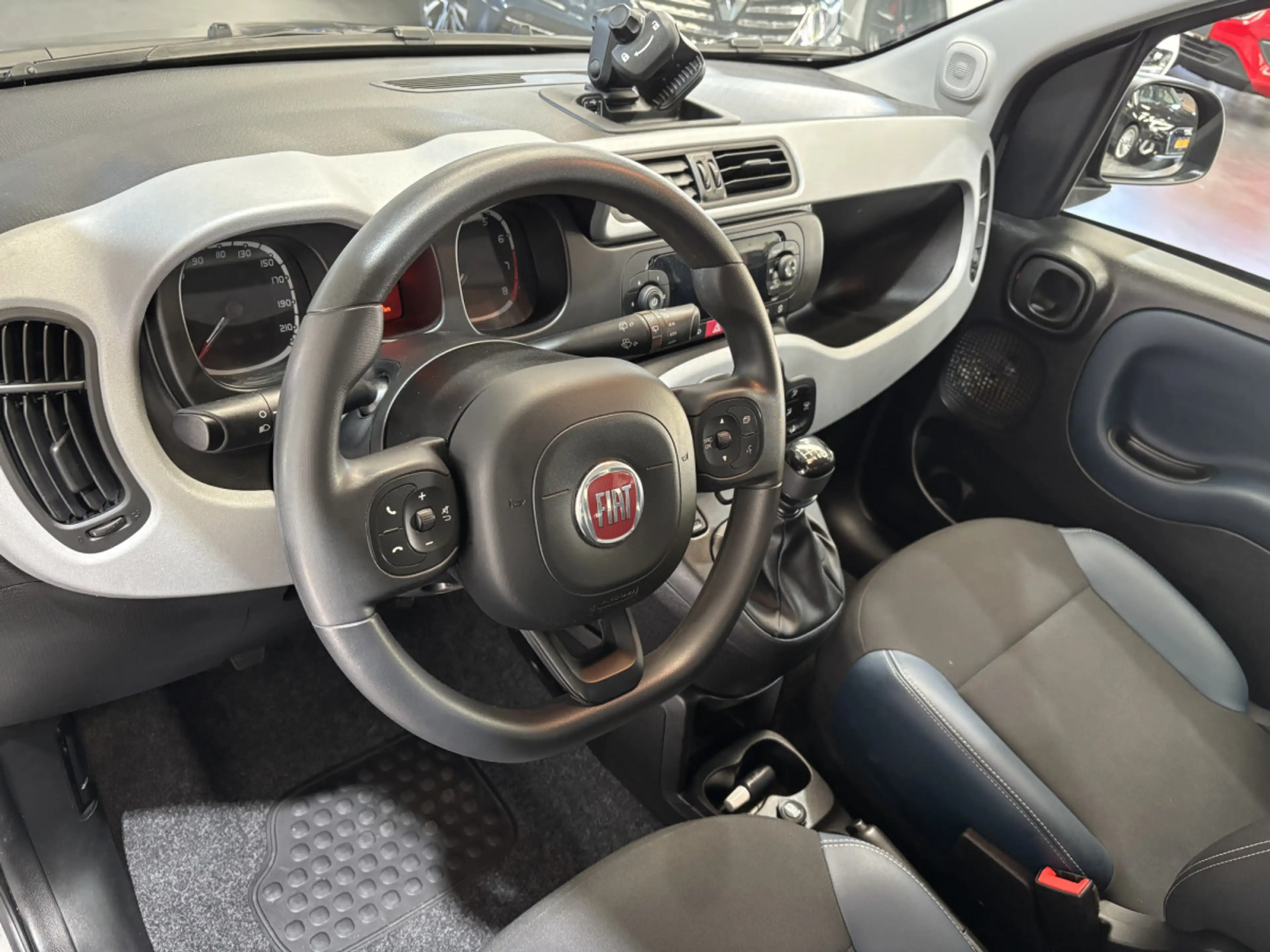 Fiat New Panda Cross City 1.0 Mild-Hybrid — photo 10