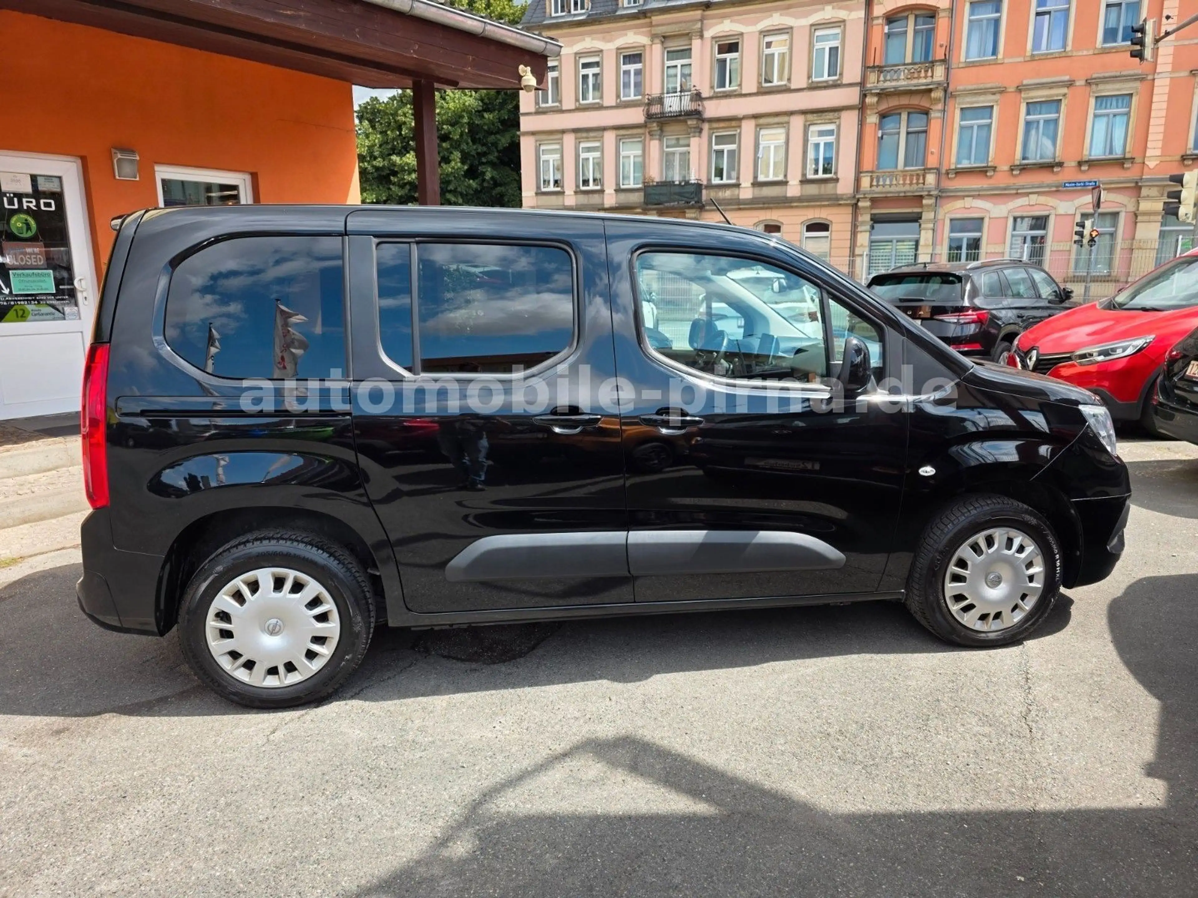 Opel Combo Life E 1.5D 130PS Elegance +NAVI/CAM/KEYGO — photo 4