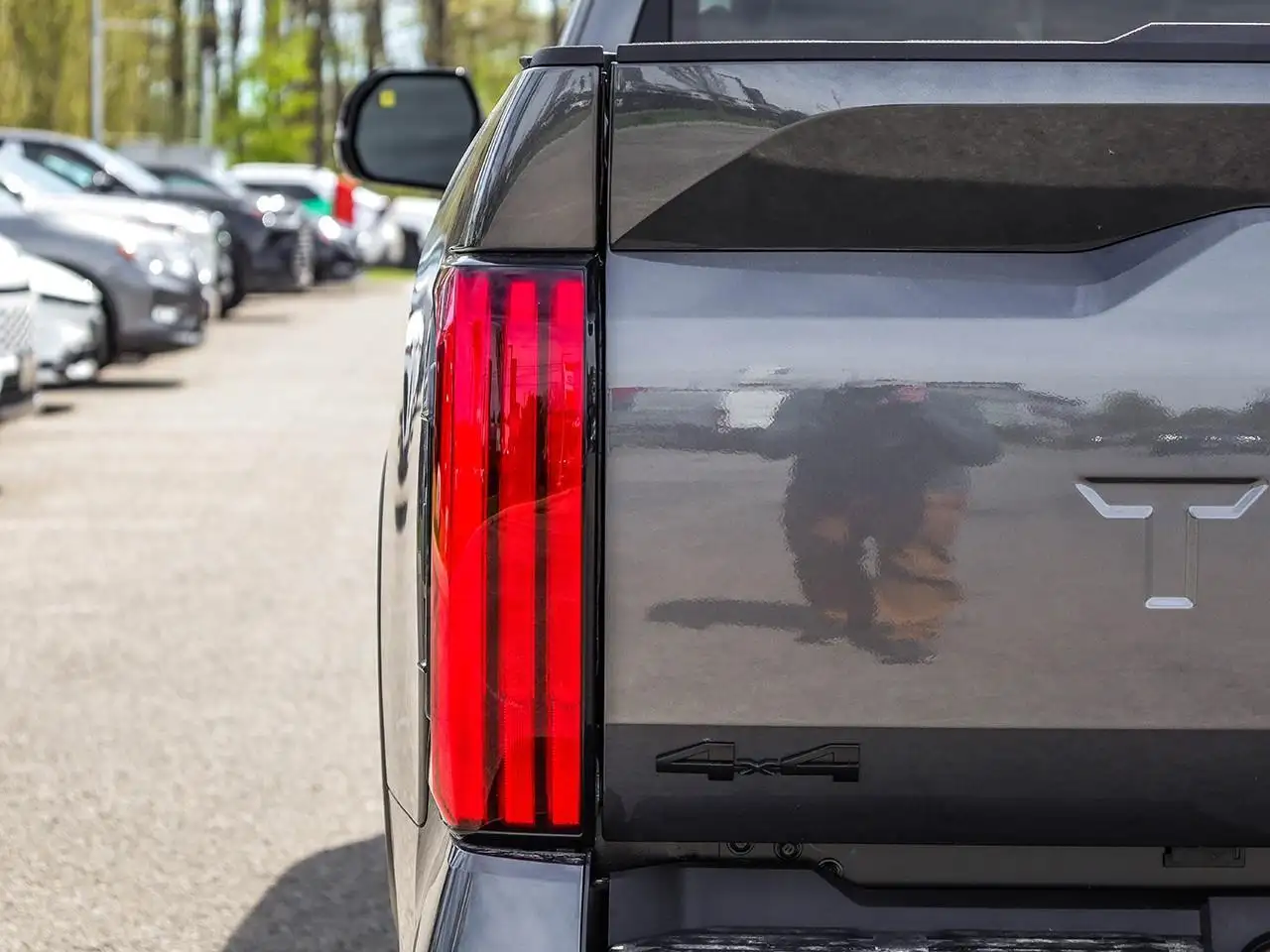 Toyota Tundra снимка Toyota Tundra
