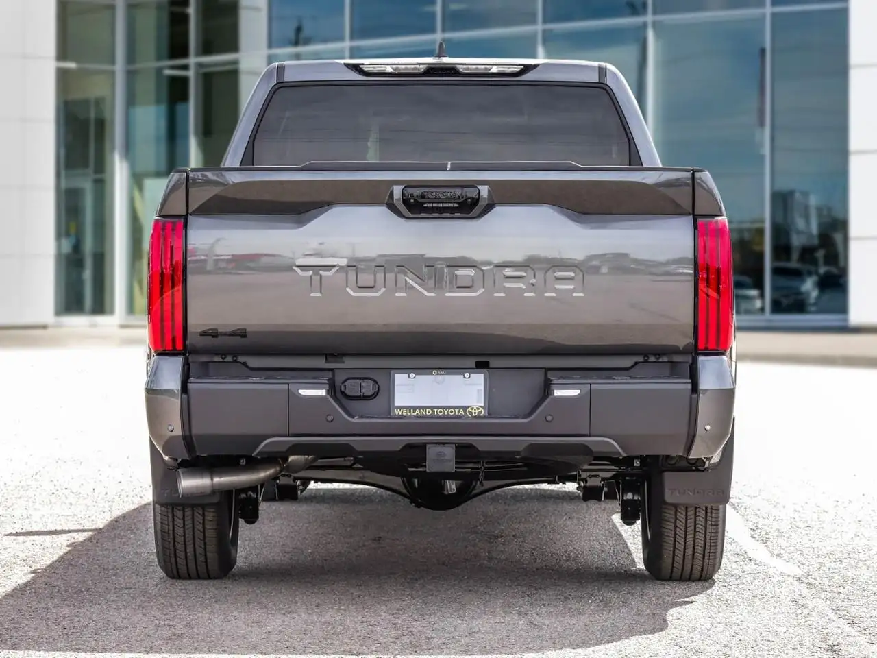 Toyota Tundra снимка Toyota Tundra