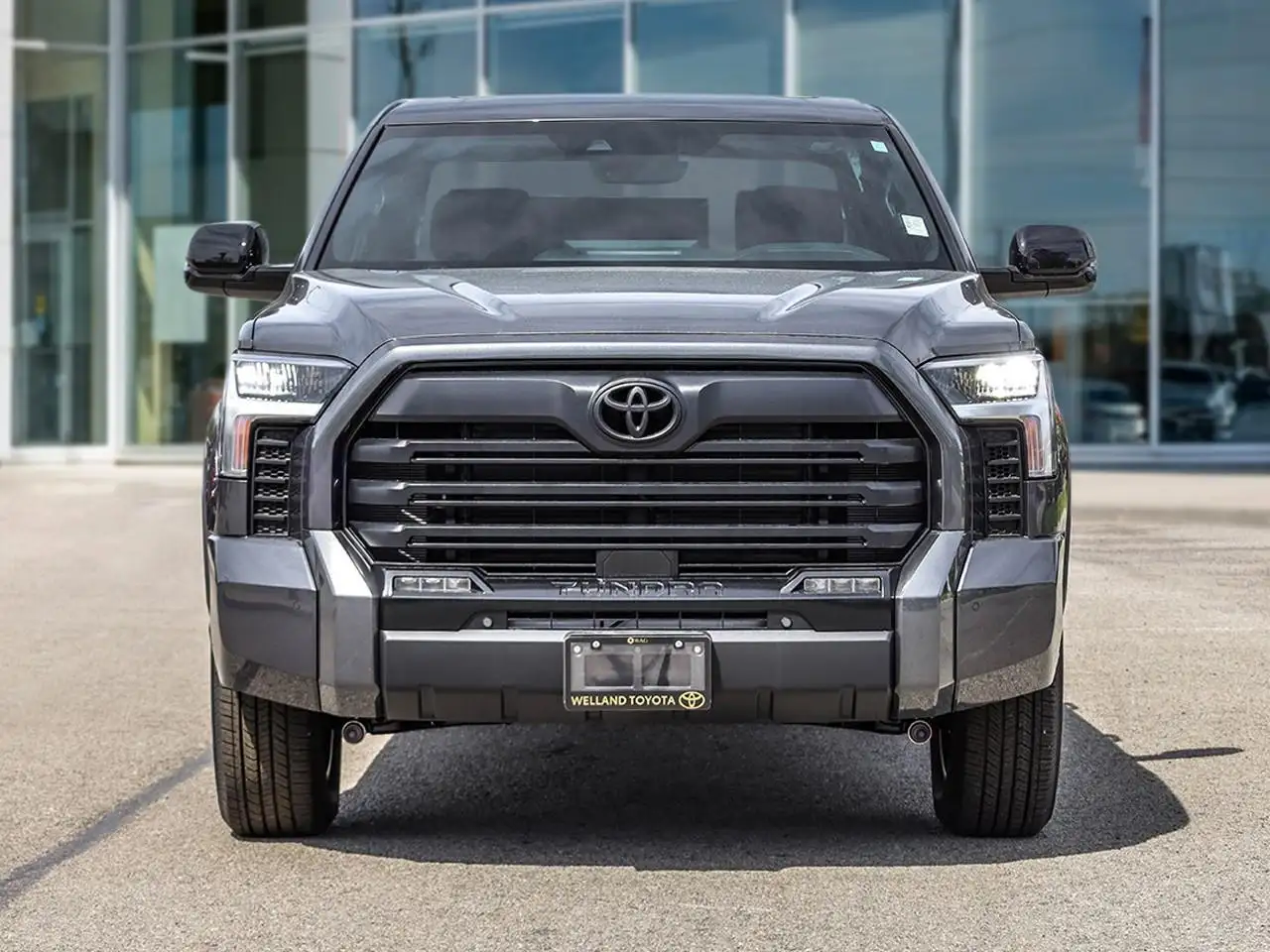 Toyota Tundra снимка Toyota Tundra