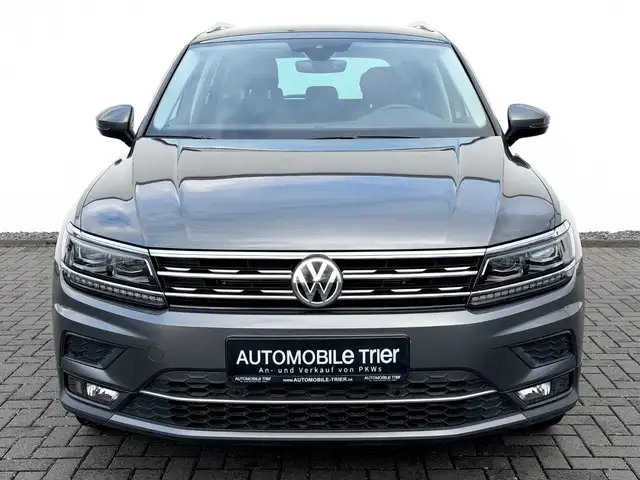Volkswagen Tiguan view 2