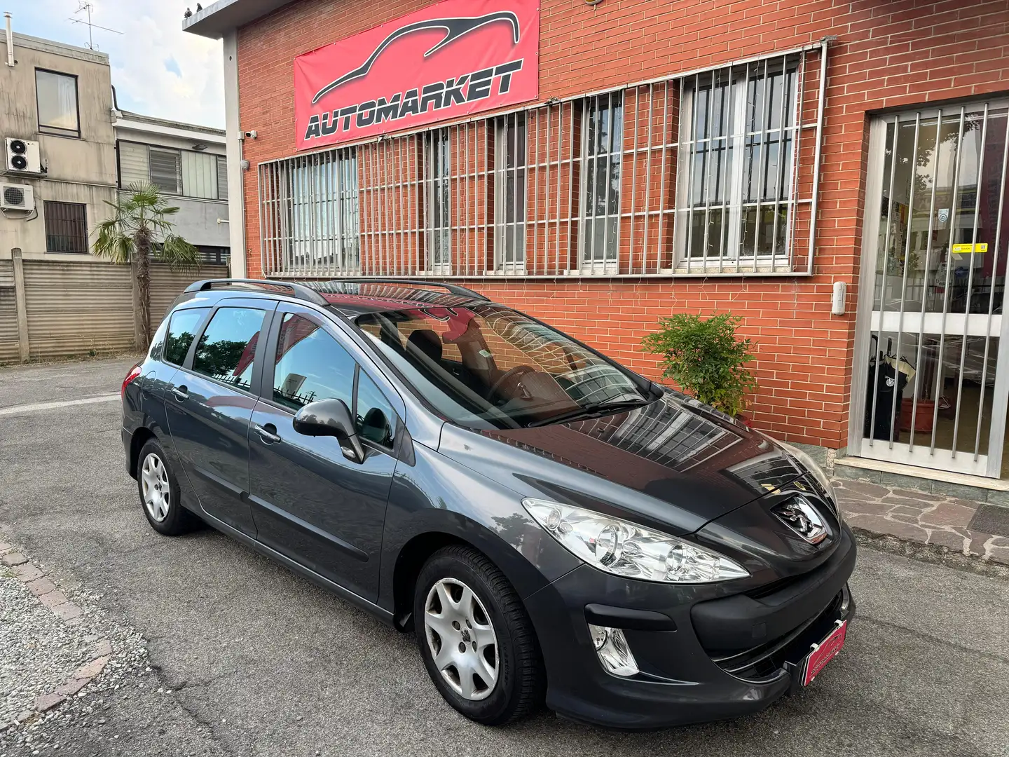 Peugeot 308 SW 1.6 hdi Premium 110cv Gris - 1