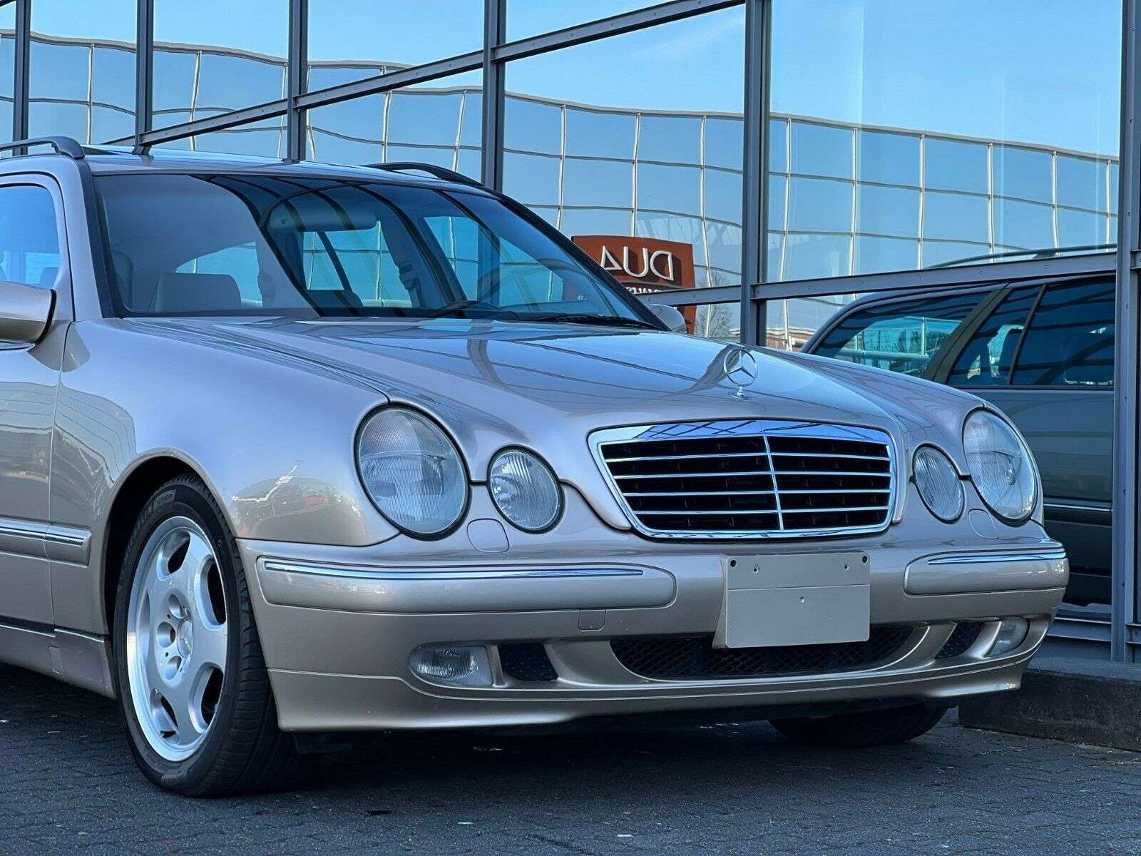 Mercedes-Benz E 430