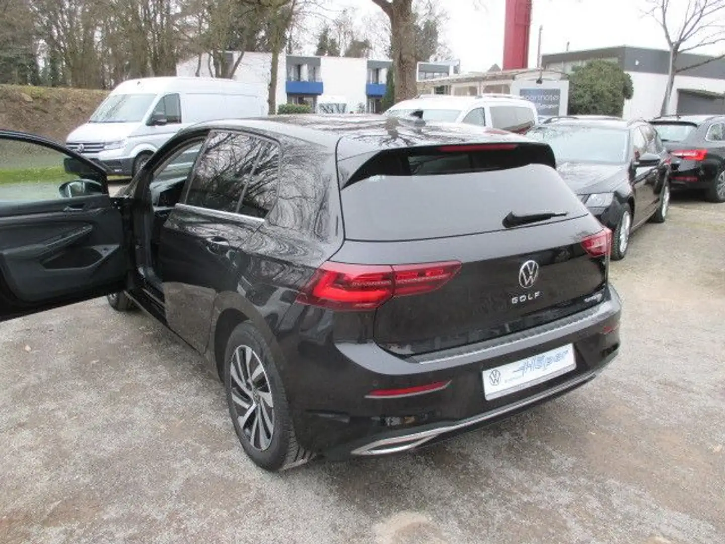 Volkswagen Golf VIII Lim. Style eHybrid+NAV+AHK+ergoFahrers Zwart - 2