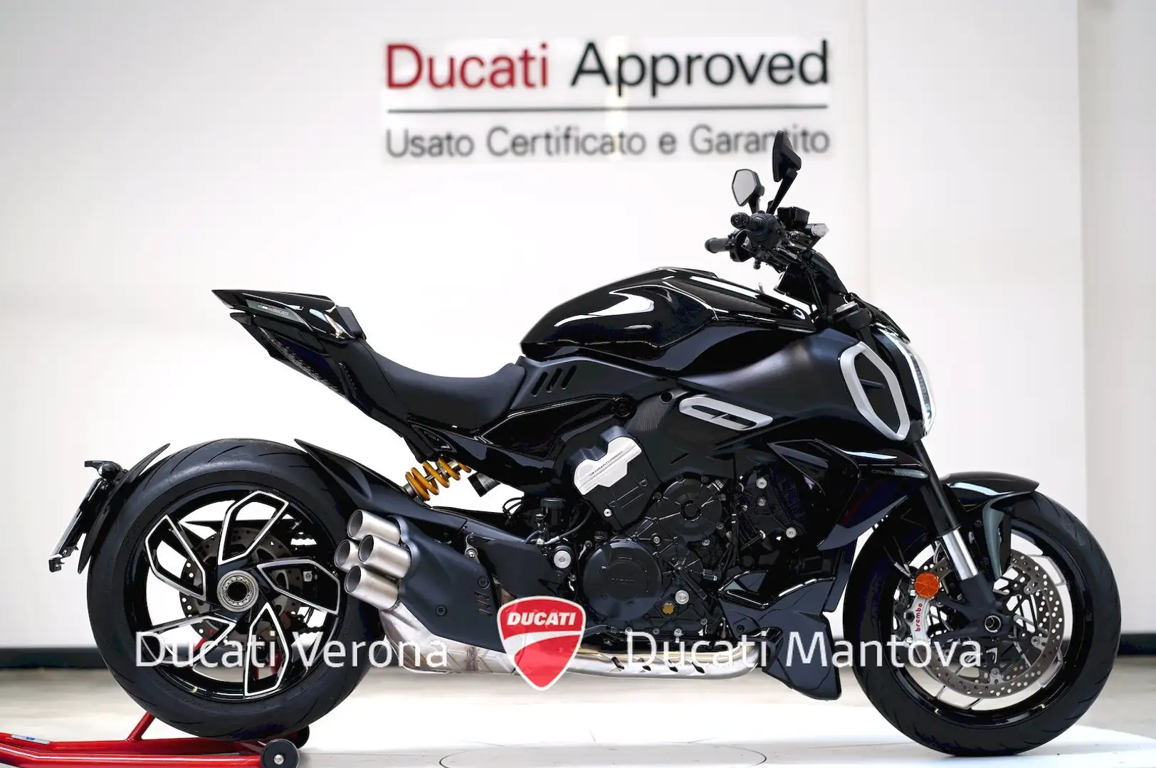 Ducati Diavel Diavel V4 aziendale - solo 237 km Negro - 1