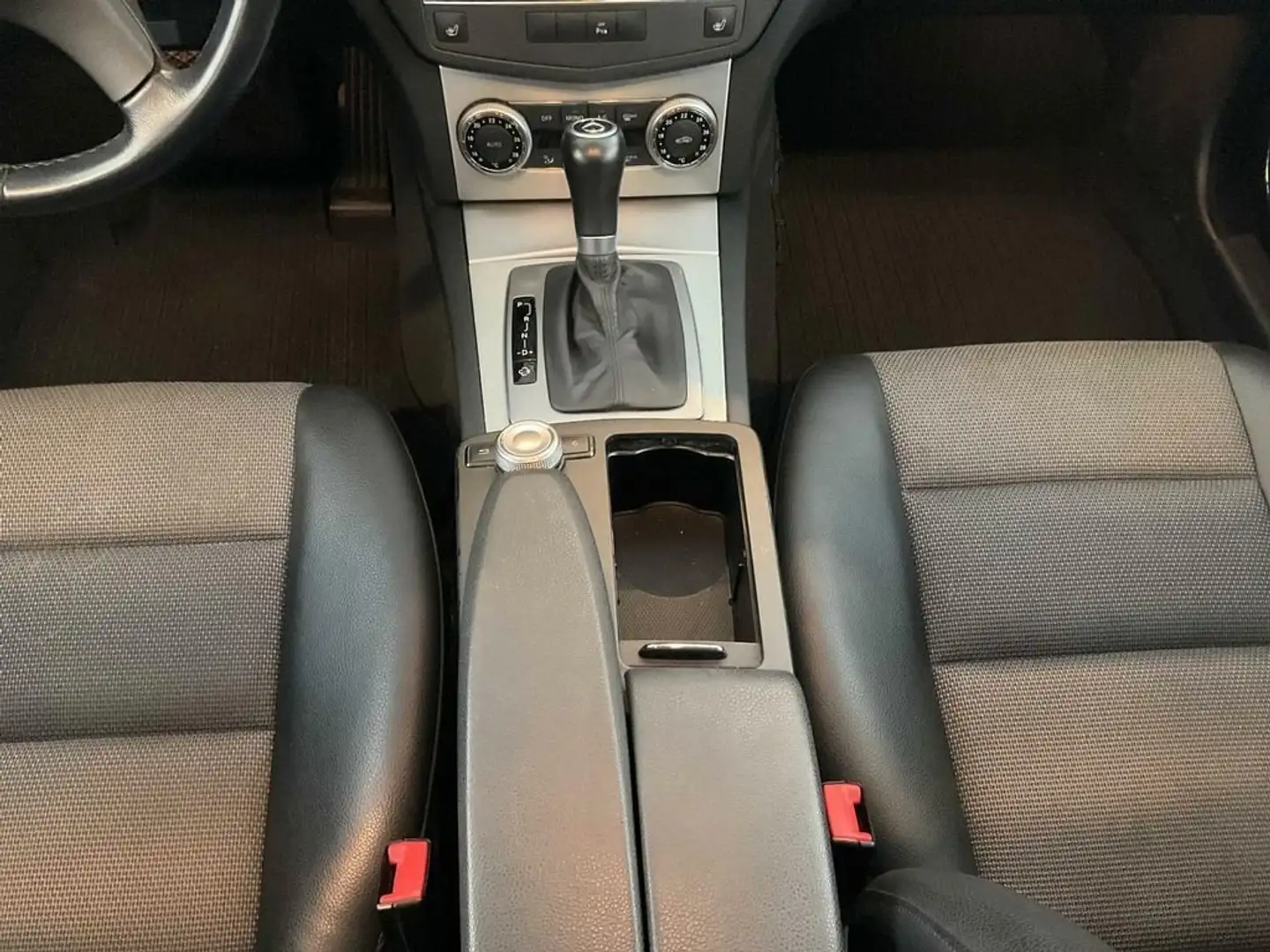 Mercedes-Benz C 180 C 180 T CGI Automatik BlueEFFICIENCY SPORT EDITION Argent - 2