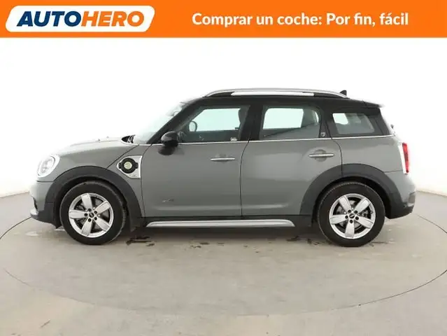 Mini Hatch view 3