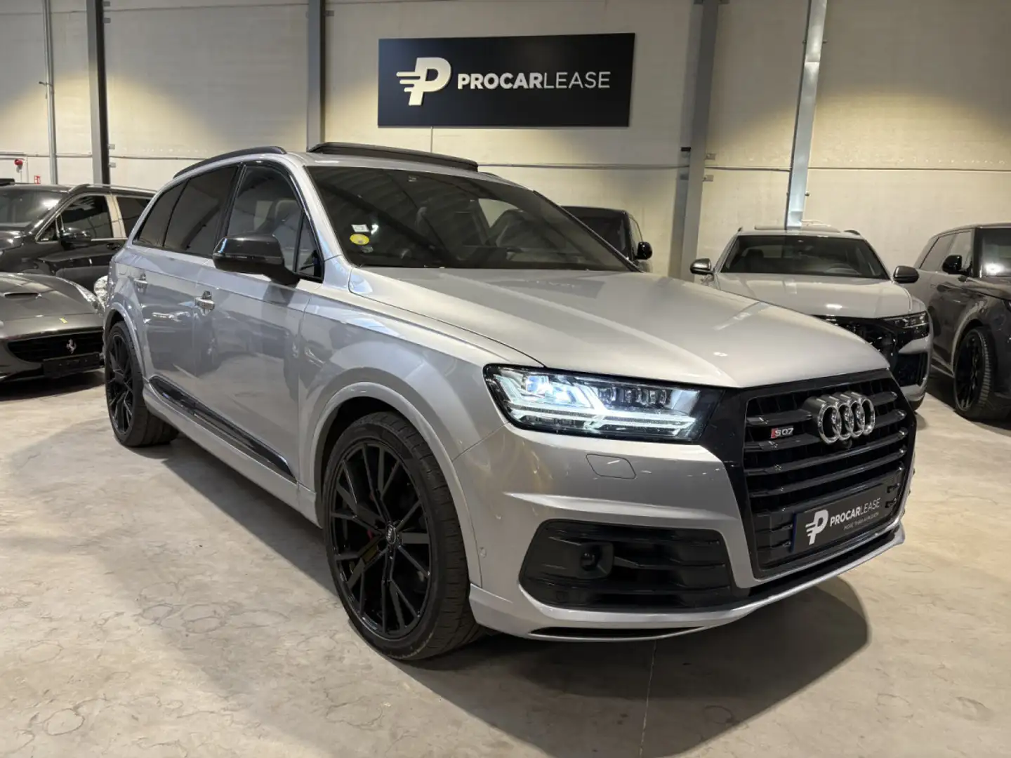Audi SQ7 4.0 TDI /7SITZ/PANO/22/AHK/VOLL Gris - 2