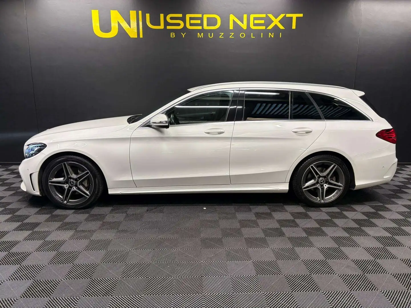 Mercedes-Benz C 220 D AMG LINE BREAK NAVI / DISTRONIC / LED Blanc - 2
