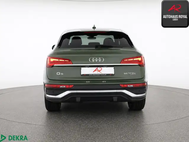 Audi Q5 view 4